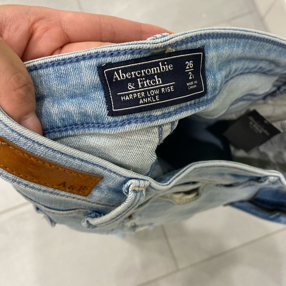 NWT Abercrombie & Fitch Harper low rise ankle jean - Picture 4 of 6